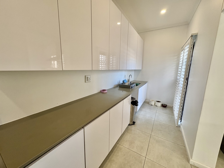 3 Bedroom Property for Sale in Sandown Western Cape